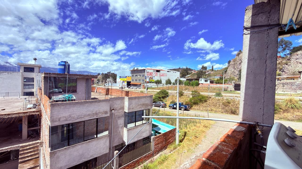 HERMOSA CASA COMERCIA PARA ARRIENDO DE VENTA EN EL SECTOR DE LA POLITECNICA - foto 7