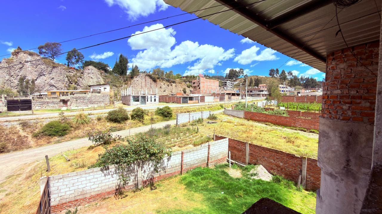 HERMOSA CASA COMERCIA PARA ARRIENDO DE VENTA EN EL SECTOR DE LA POLITECNICA - foto 4